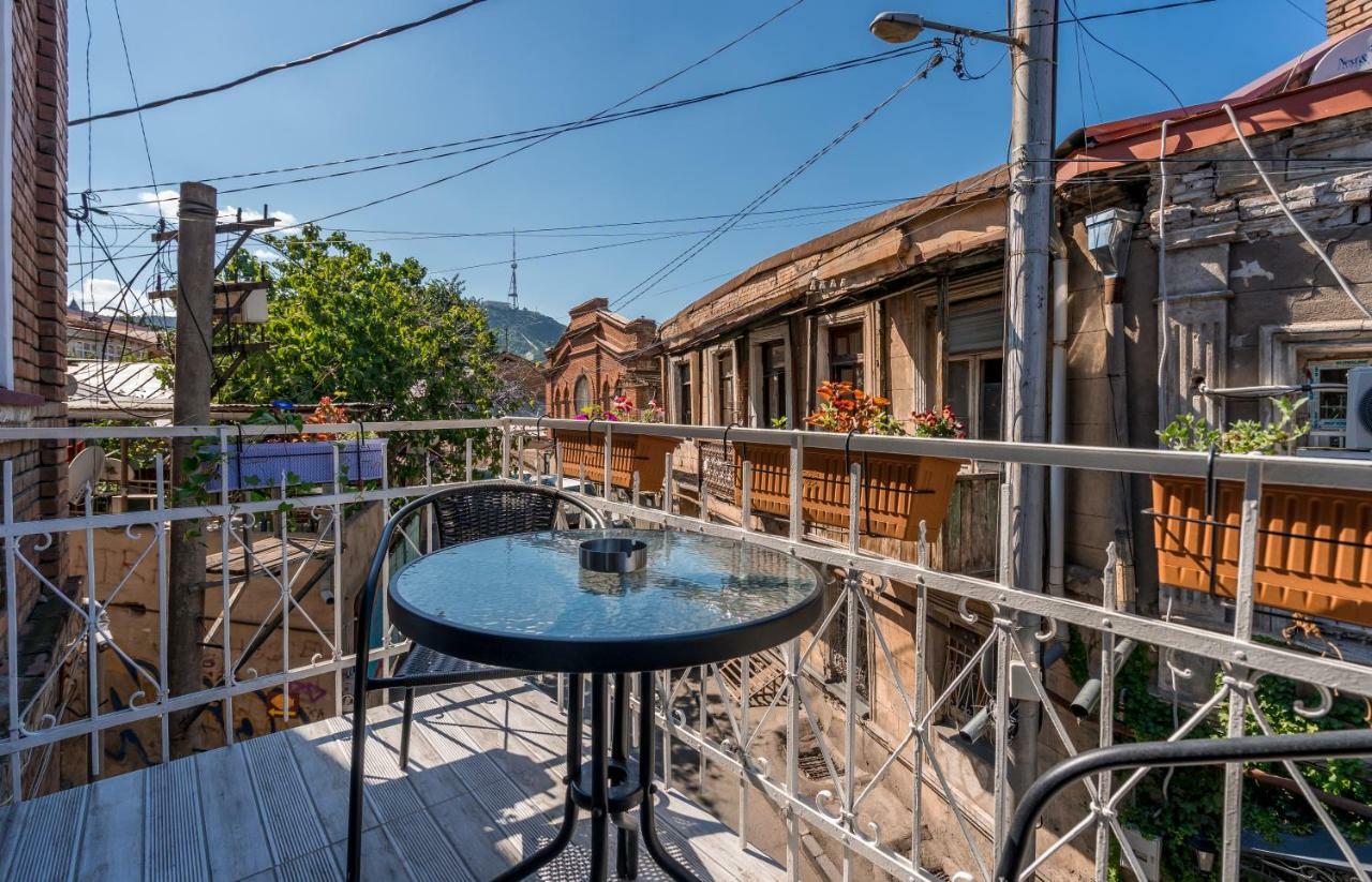 Golden Light Hotel Tbilisi Exteriör bild